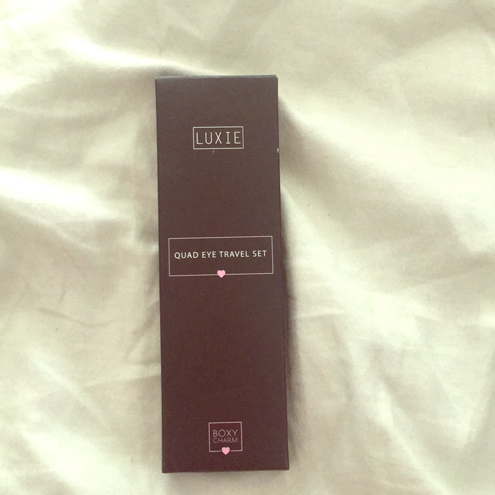 Lucie quad eye travel set
